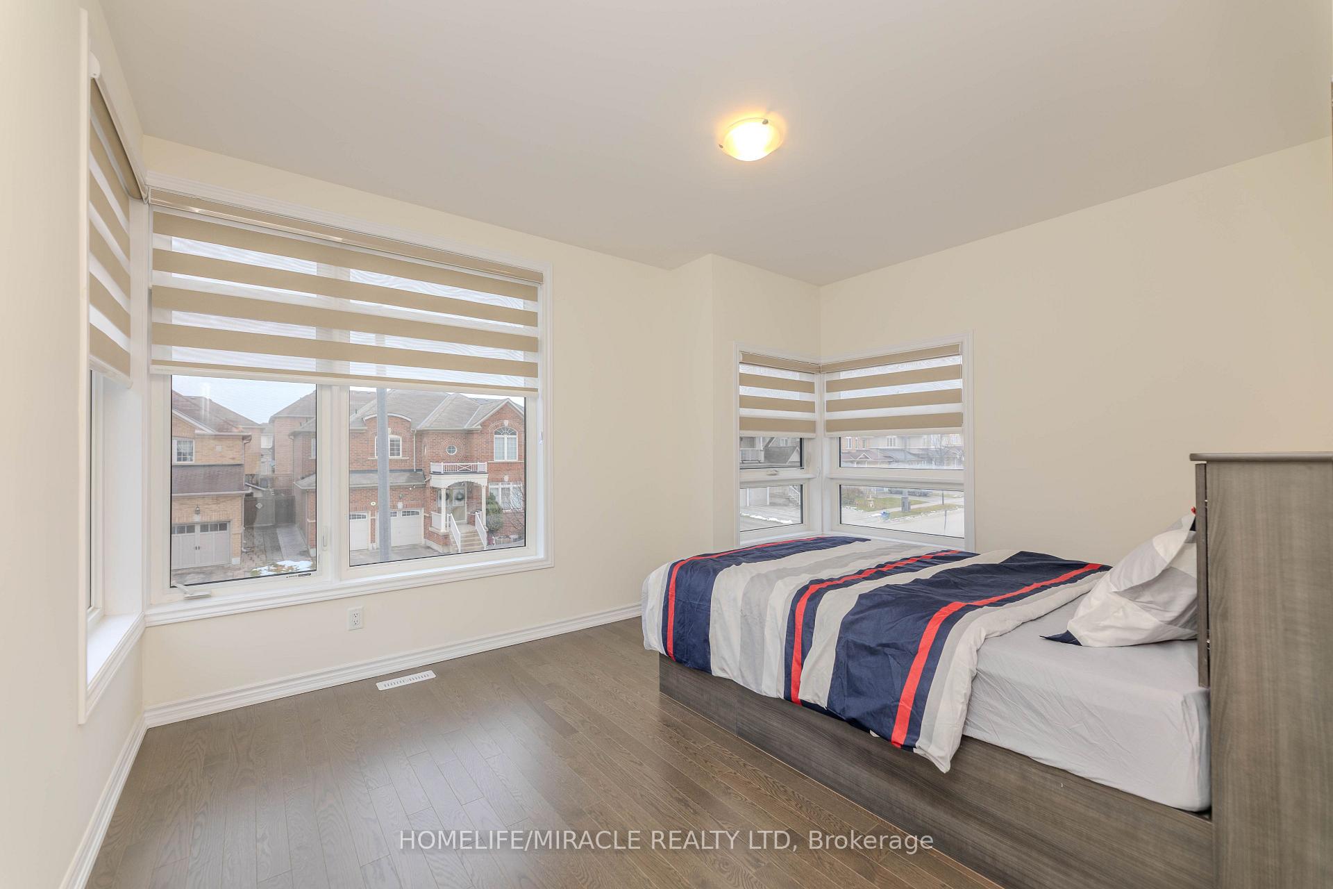 Photo 34 of 89 Halldorson Avenue, Aurora, Bayview Northeast — HOMEH