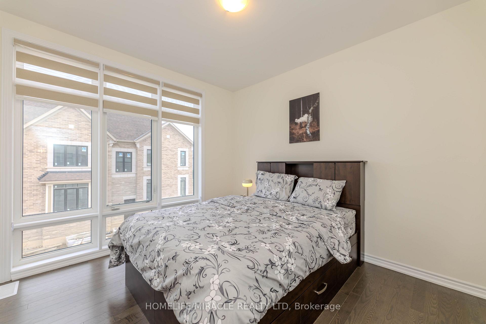 Photo 37 of 89 Halldorson Avenue, Aurora, Bayview Northeast — HOMEH