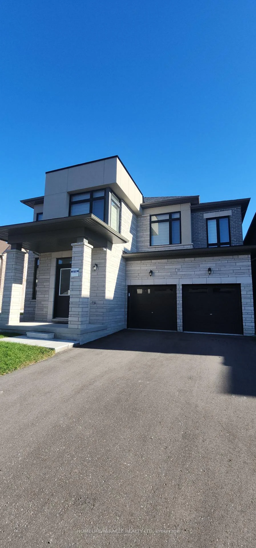 Photo 4 of 89 Halldorson Avenue, Aurora, Bayview Northeast — HOMEH