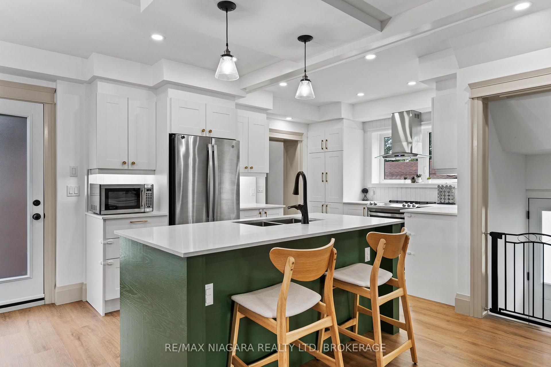 Photo 11 of 157 Aqueduct Street, Welland, Prince Charles — HOMEH