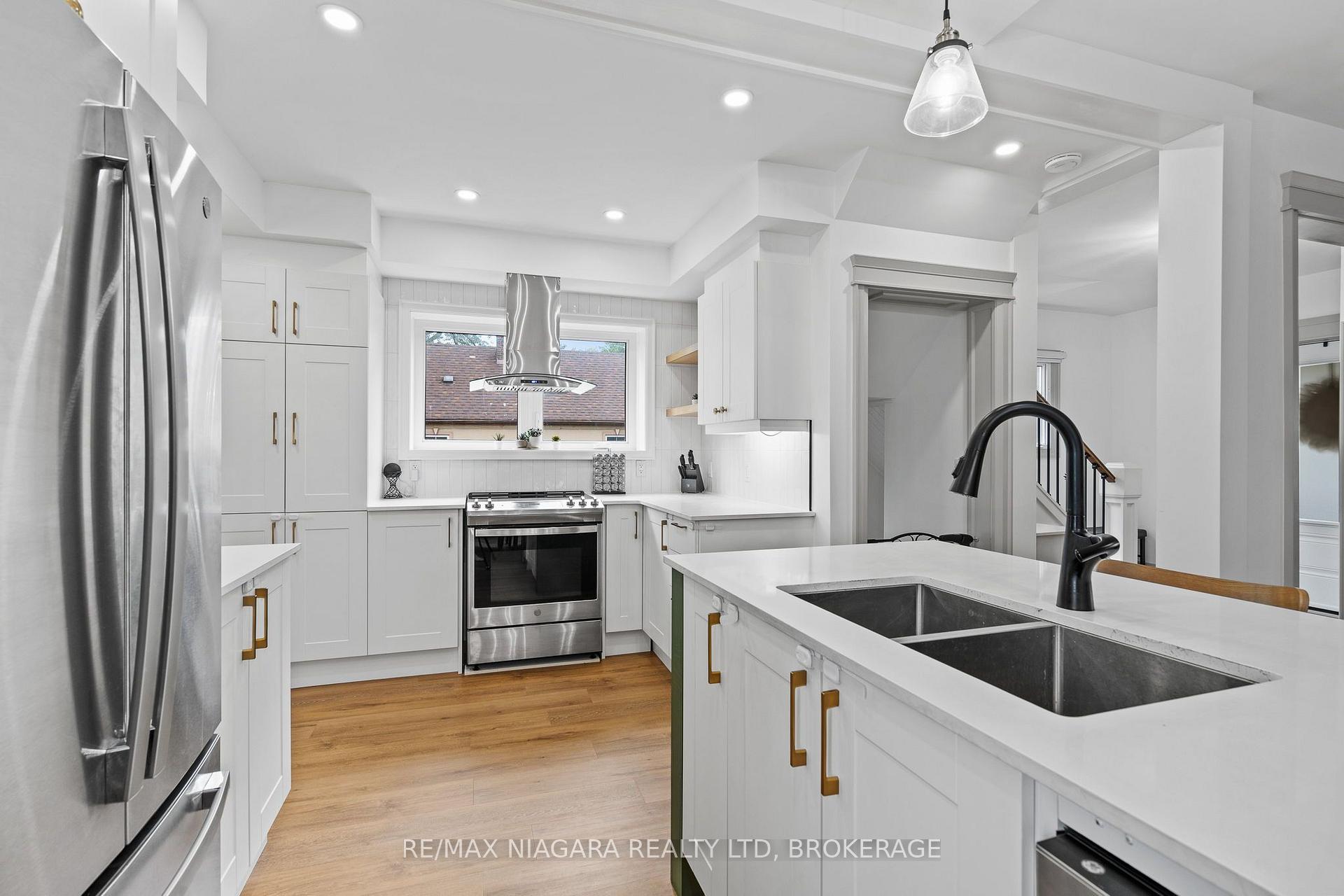 Photo 13 of 157 Aqueduct Street, Welland, Prince Charles — HOMEH