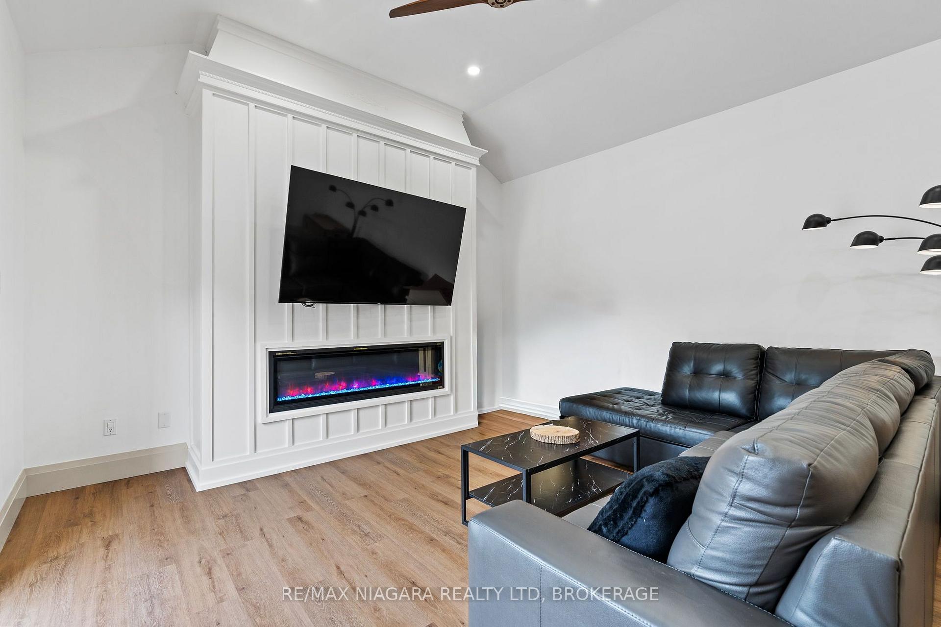 Photo 17 of 157 Aqueduct Street, Welland, Prince Charles — HOMEH