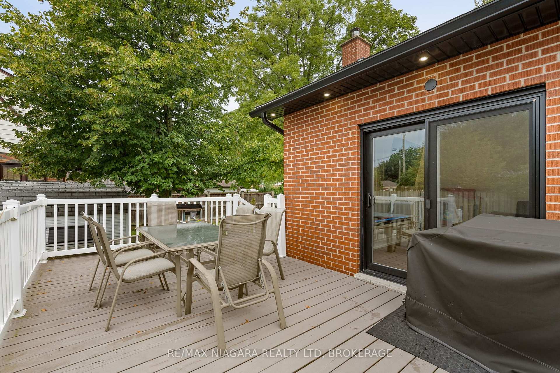 Photo 35 of 157 Aqueduct Street, Welland, Prince Charles — HOMEH
