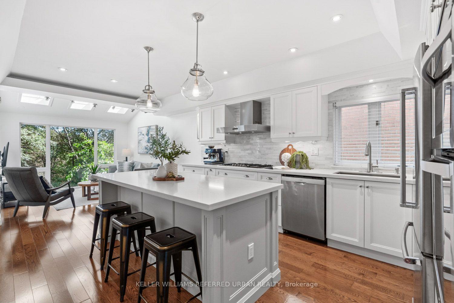 Photo 14 of 109 Kennedy Avenue, Toronto, High Park-Swansea — HOMEH