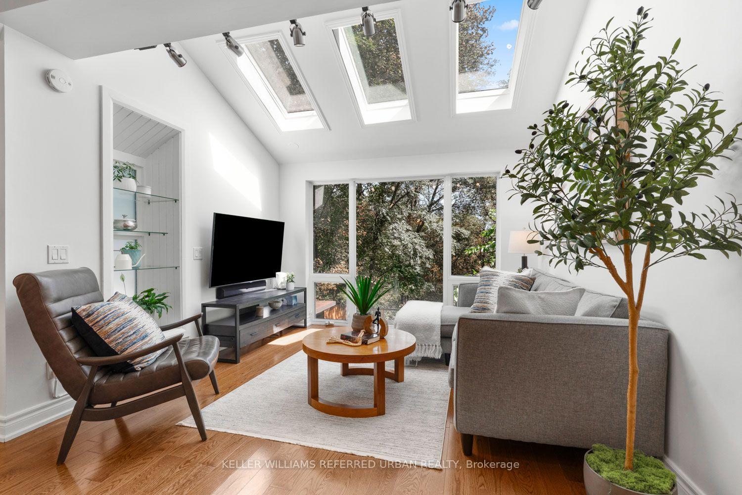 Photo 19 of 109 Kennedy Avenue, Toronto, High Park-Swansea — HOMEH