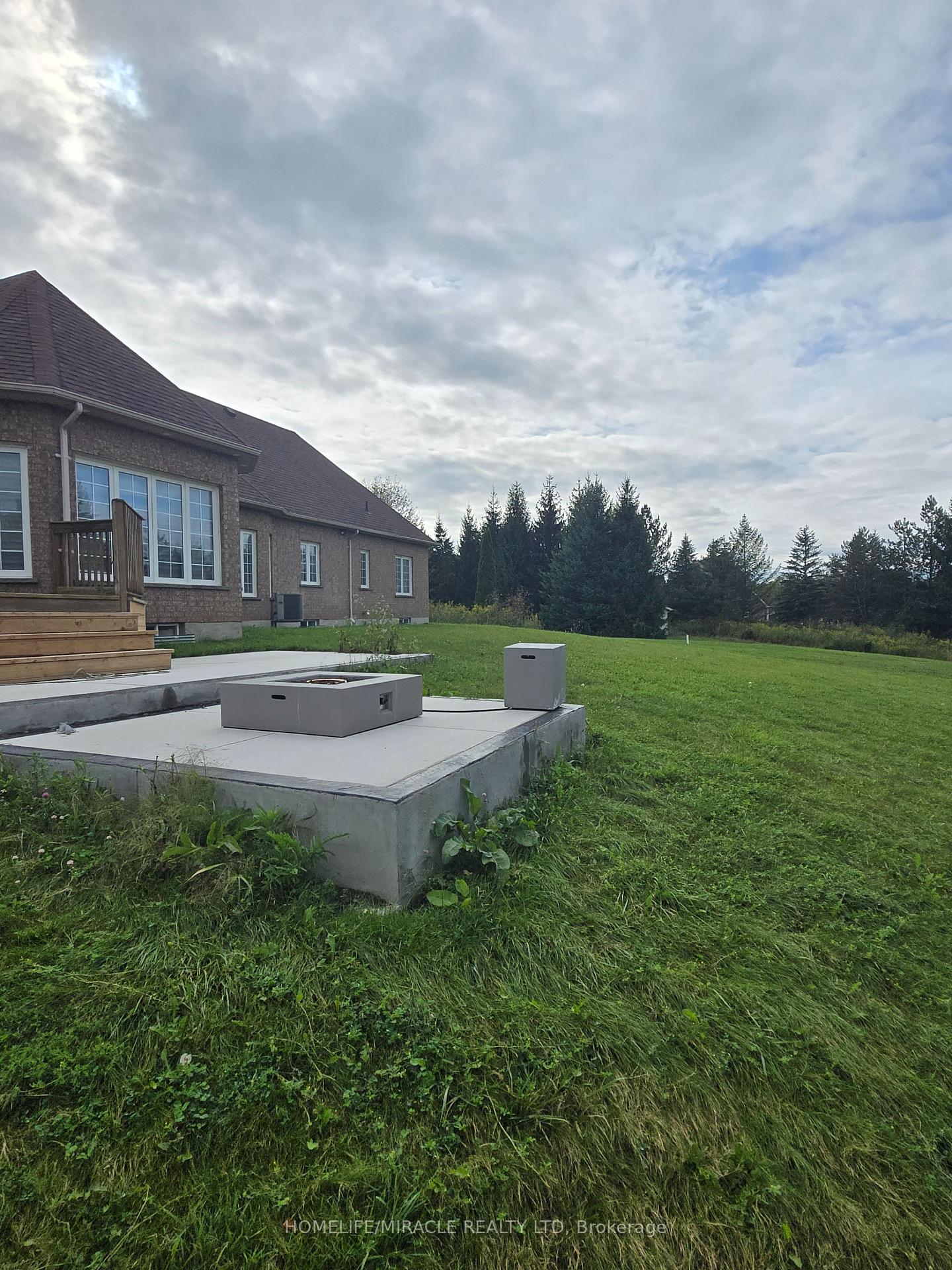 Photo 93 of 11045 Inglis Drive, Milton, Campbellville — HOMEH