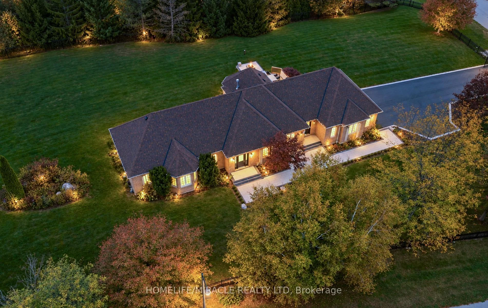 Photo 1 of 11045 Inglis Drive, Milton, Campbellville — HOMEH