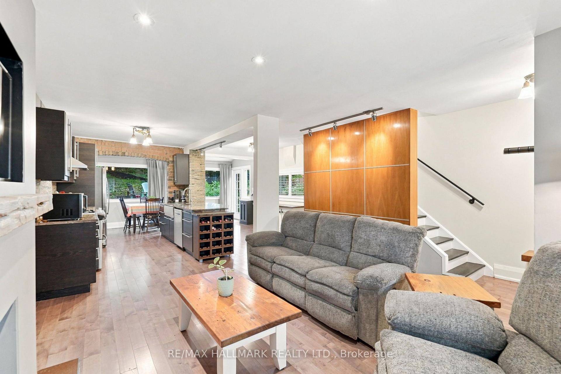 Photo 15 of 1 Glenmount Park Road, Toronto, East End-Danforth — HOMEH