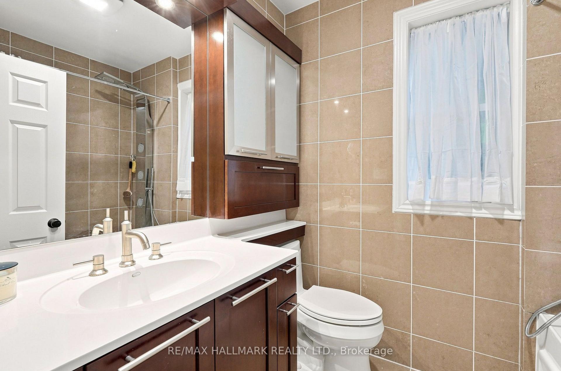 Photo 31 of 1 Glenmount Park Road, Toronto, East End-Danforth — HOMEH