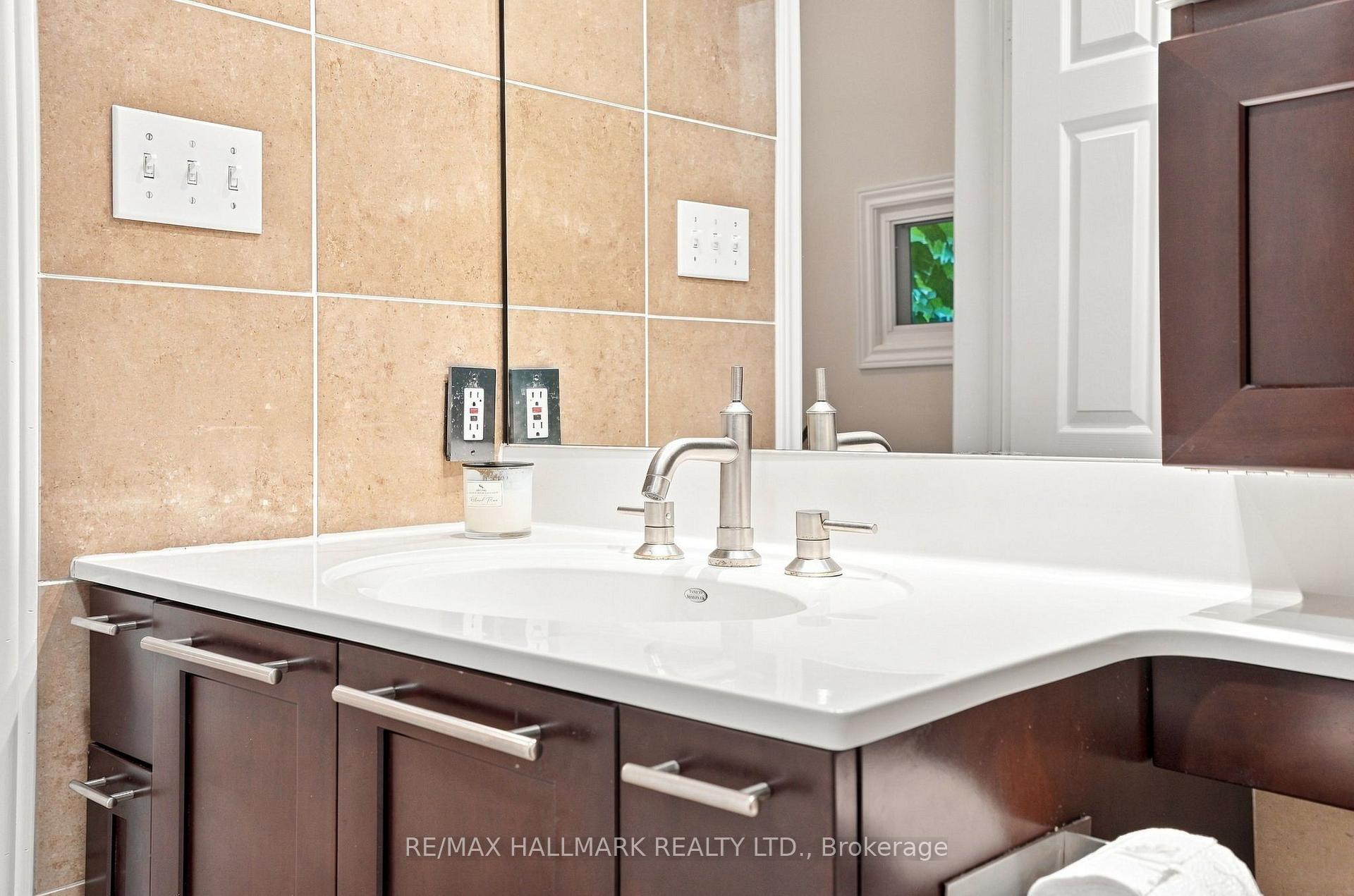 Photo 32 of 1 Glenmount Park Road, Toronto, East End-Danforth — HOMEH