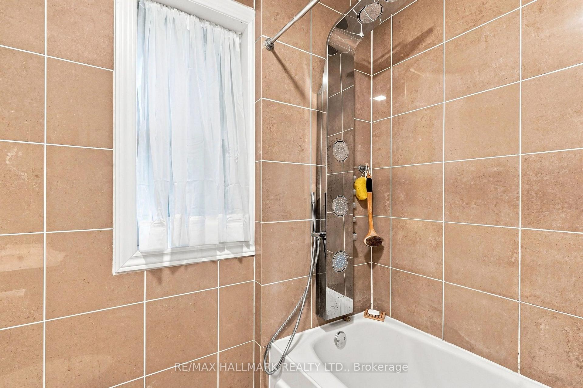 Photo 33 of 1 Glenmount Park Road, Toronto, East End-Danforth — HOMEH