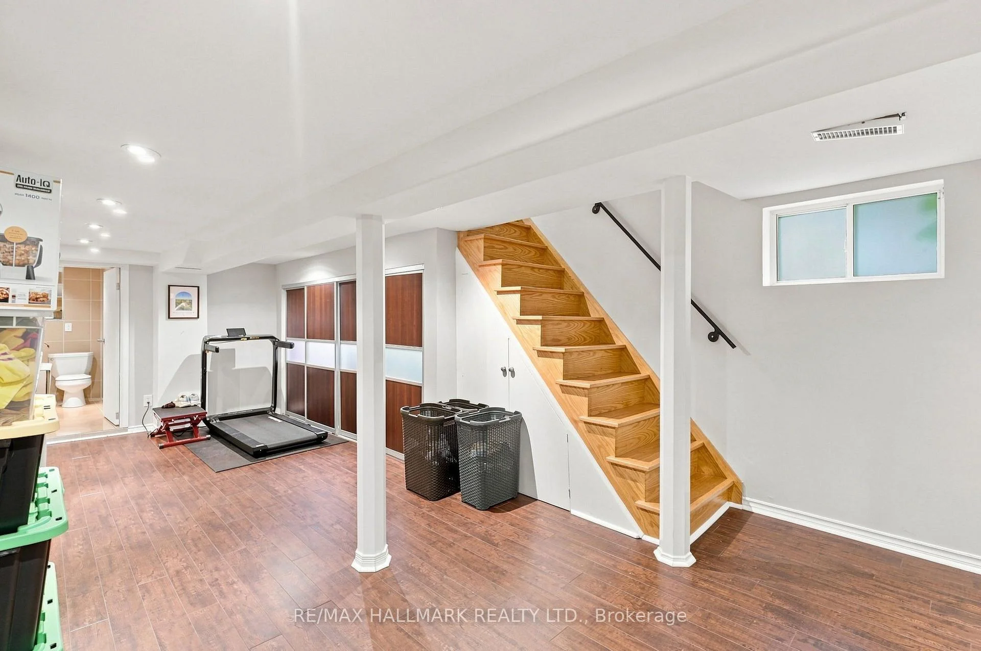 Photo 35 of 1 Glenmount Park Road, Toronto, East End-Danforth — HOMEH