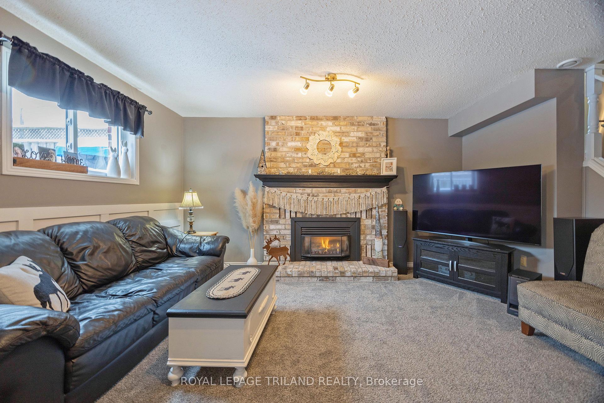 Photo 21 of 252 Josselyn Drive, London, South X — HOMEH