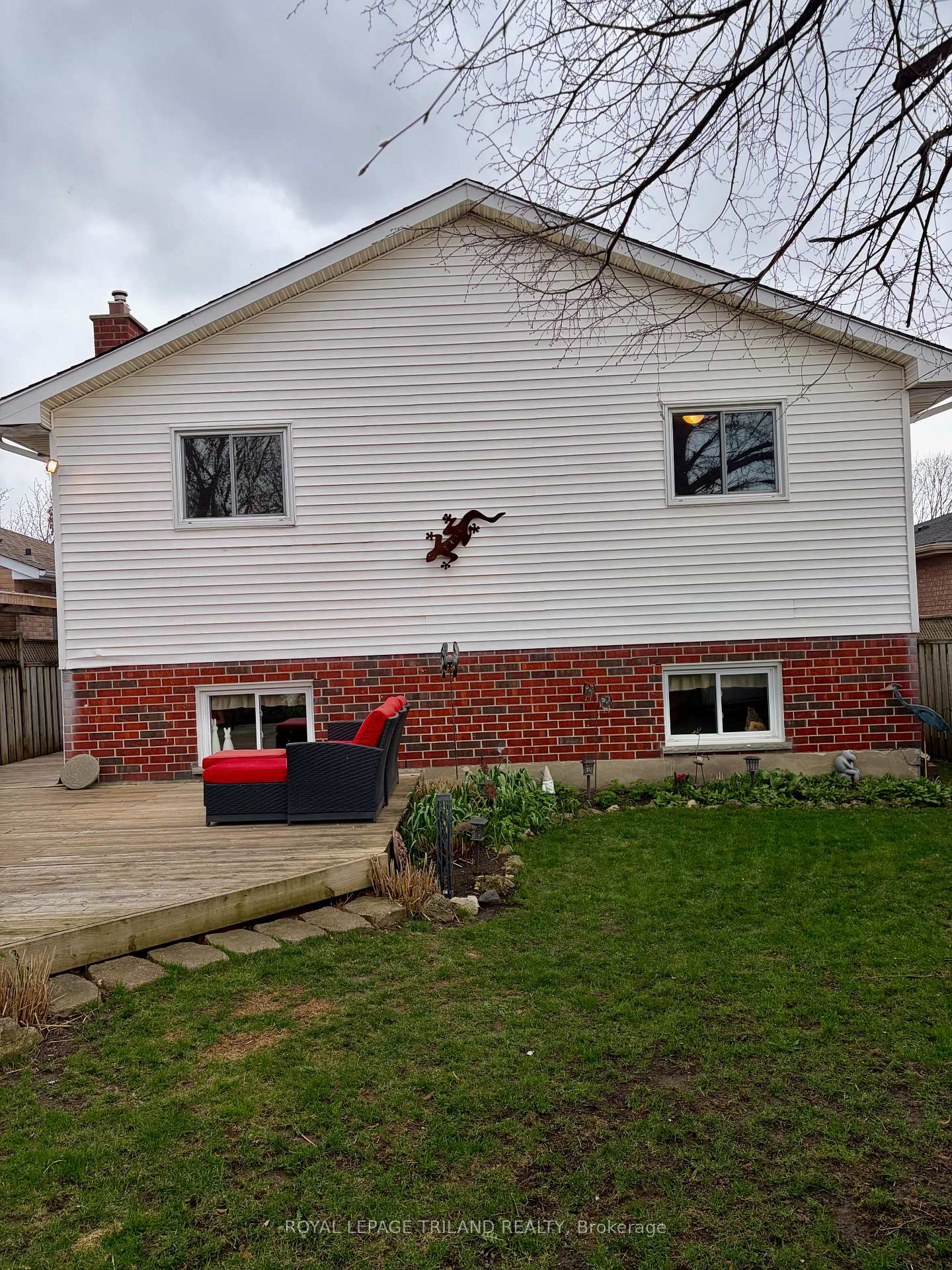 Photo 32 of 252 Josselyn Drive, London, South X — HOMEH