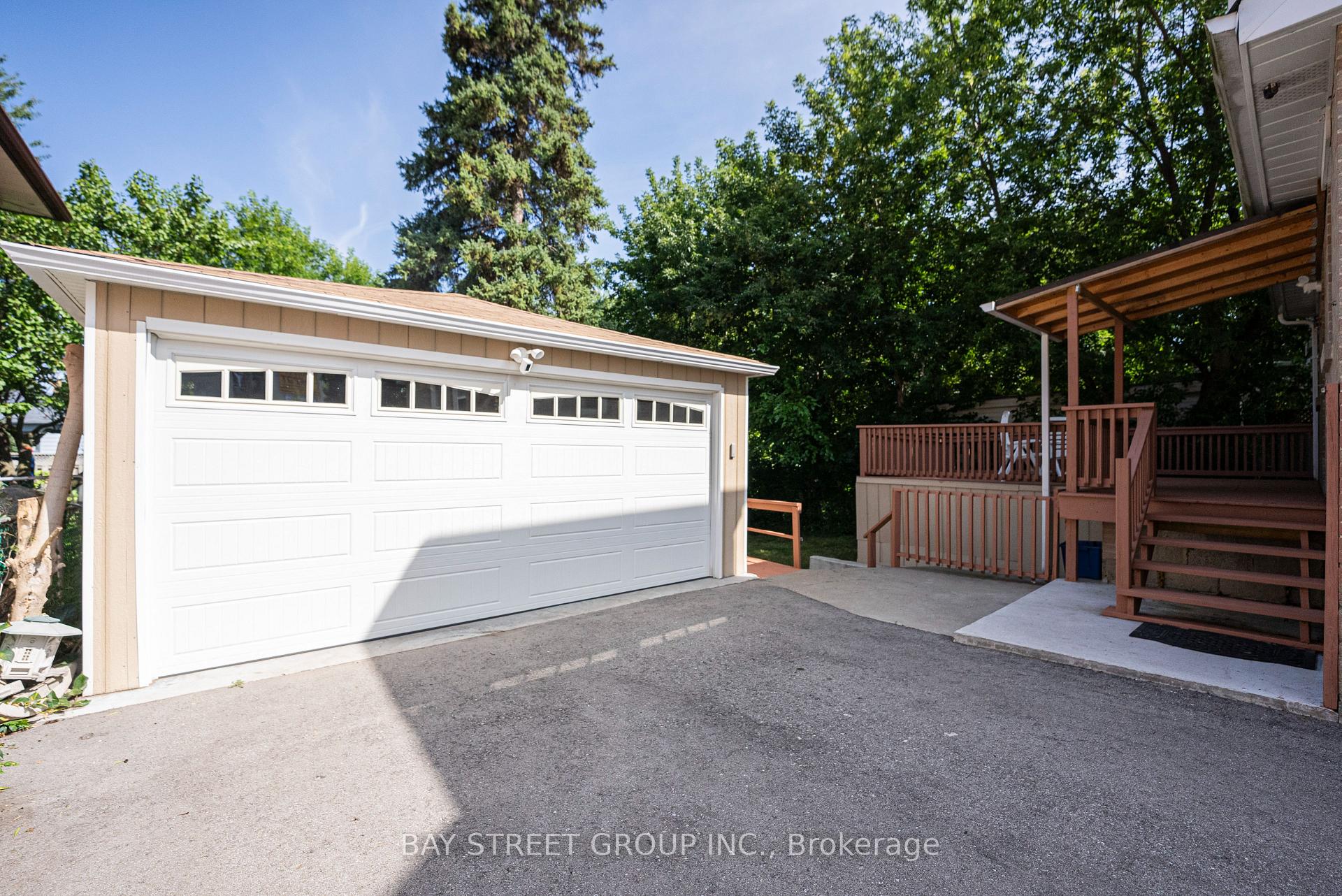 Photo 2 of 52 Glen Cameron Road, Markham, Thornhill — HOMEH