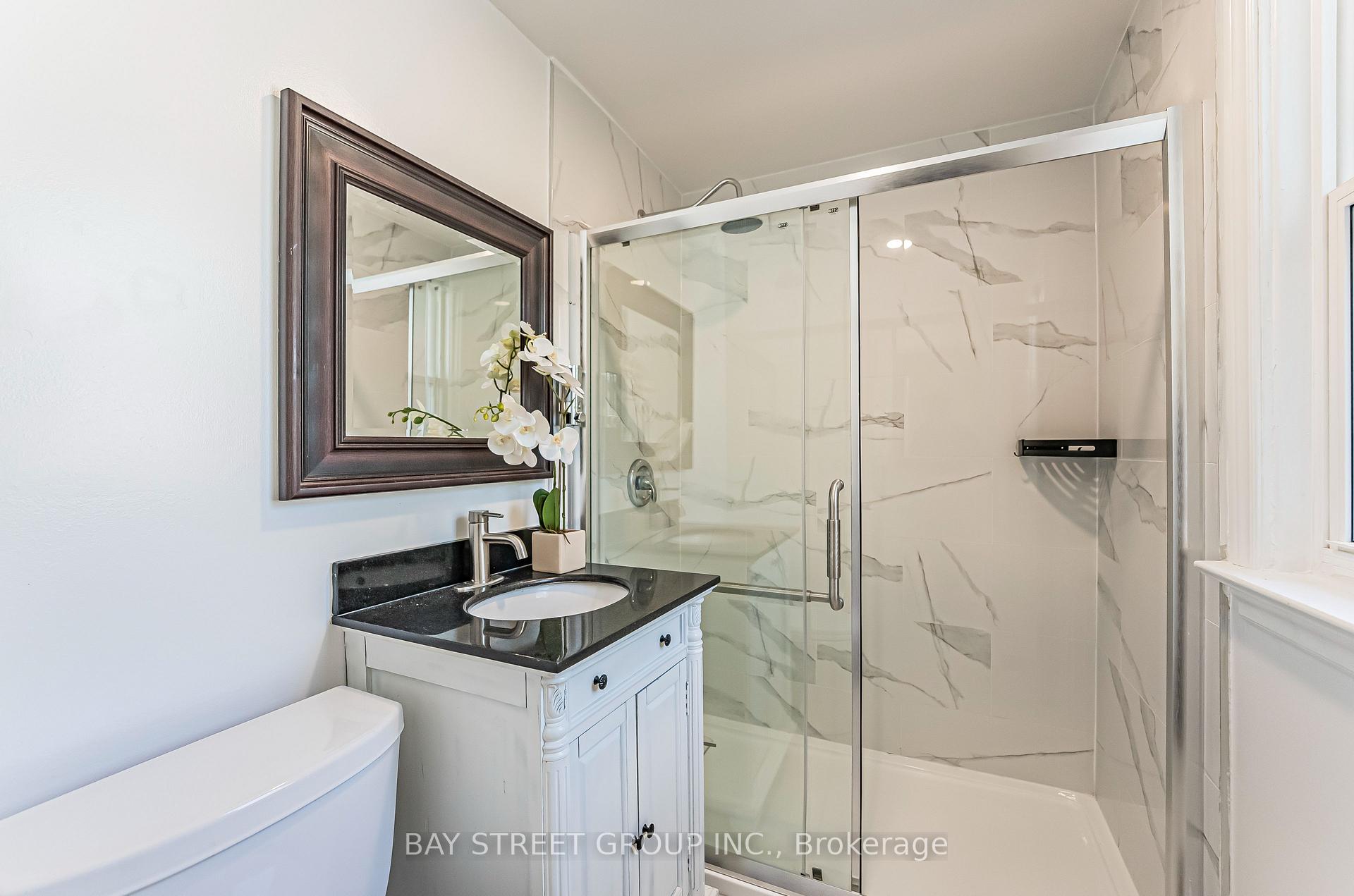 Photo 16 of 52 Glen Cameron Road, Markham, Thornhill — HOMEH