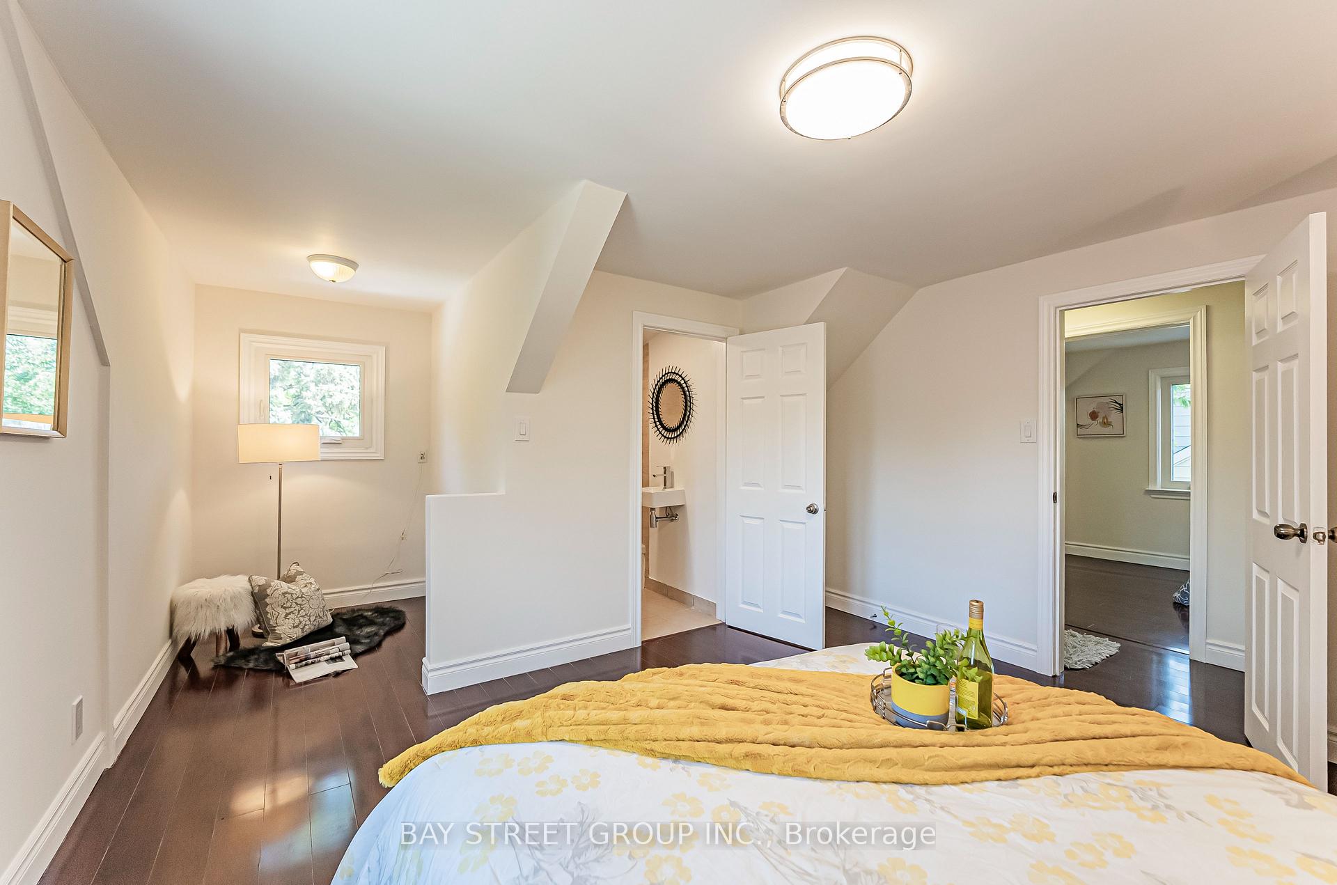 Photo 21 of 52 Glen Cameron Road, Markham, Thornhill — HOMEH