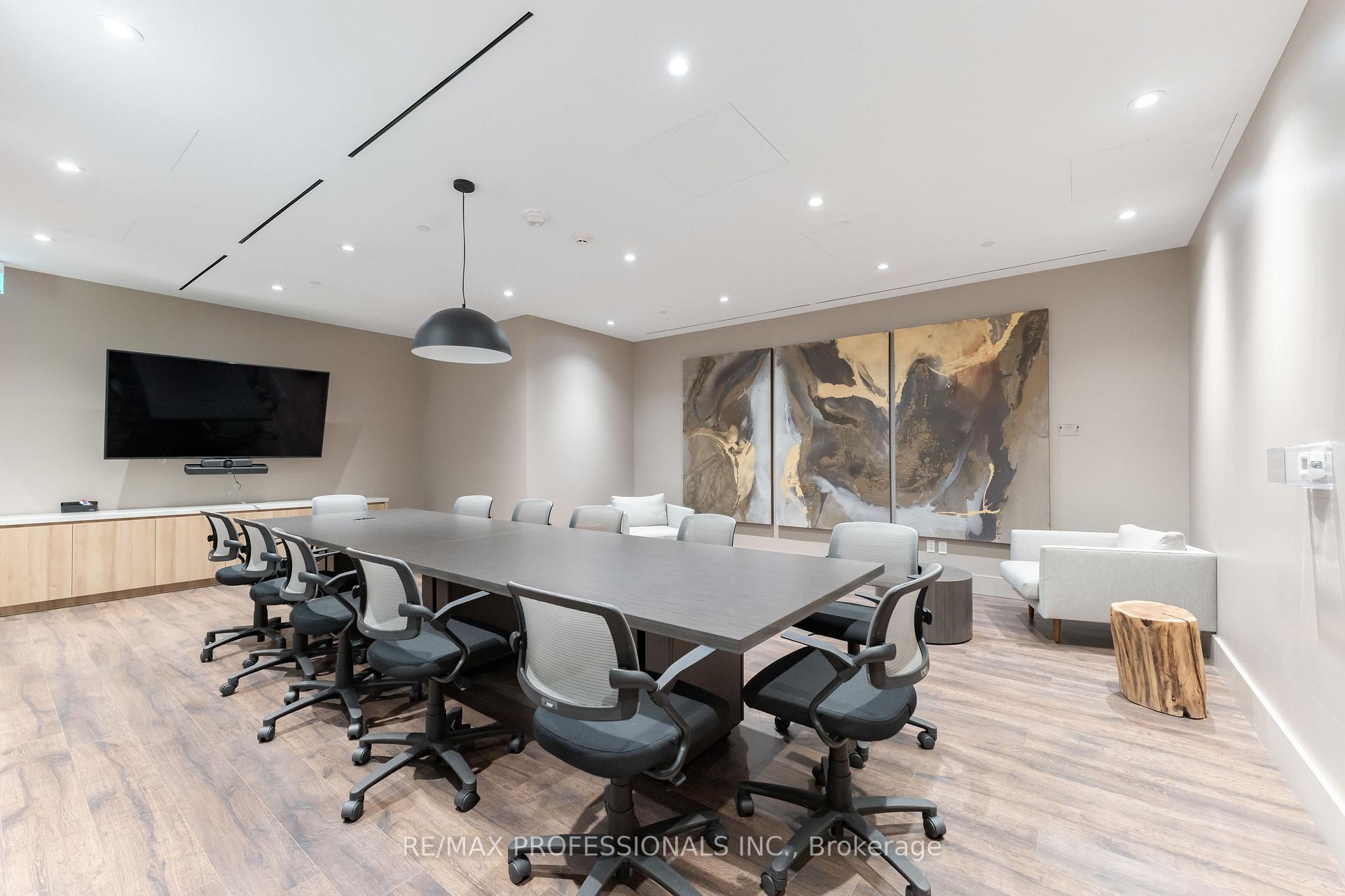 Photo 33 of Unit 816, 21 Park Street E, Mississauga, Port Credit — HOMEH