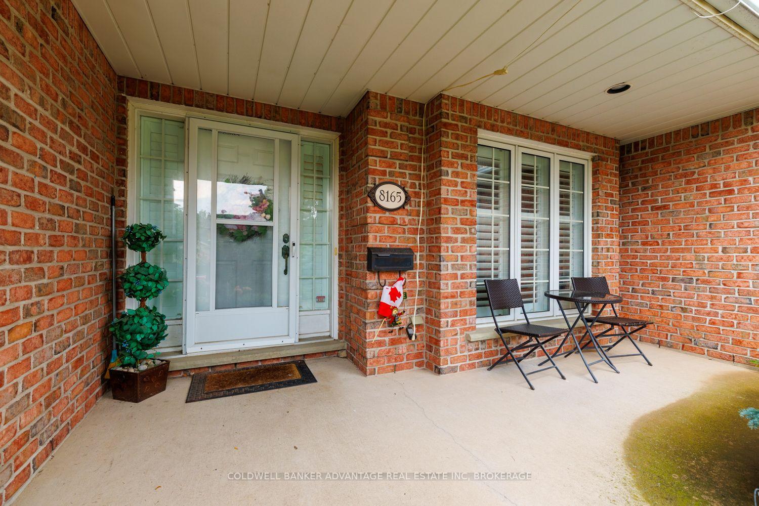 Photo 4 of 8165 Mount Olive Crescent, Niagara Falls, Mt. Carmel — HOMEH