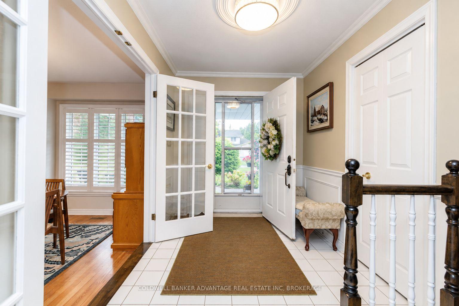 Photo 5 of 8165 Mount Olive Crescent, Niagara Falls, Mt. Carmel — HOMEH