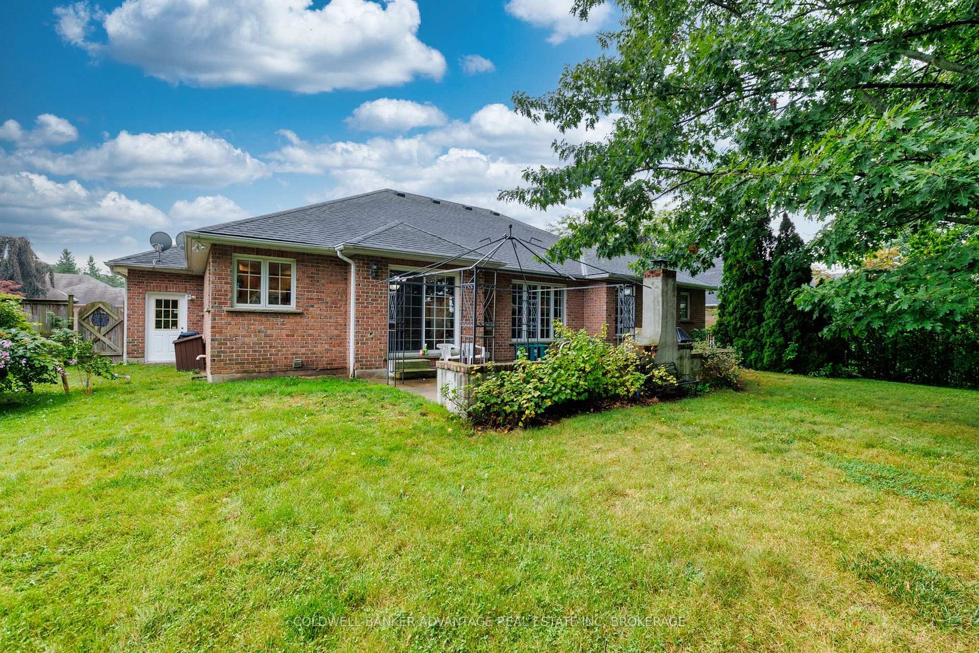Photo 33 of 8165 Mount Olive Crescent, Niagara Falls, Mt. Carmel — HOMEH