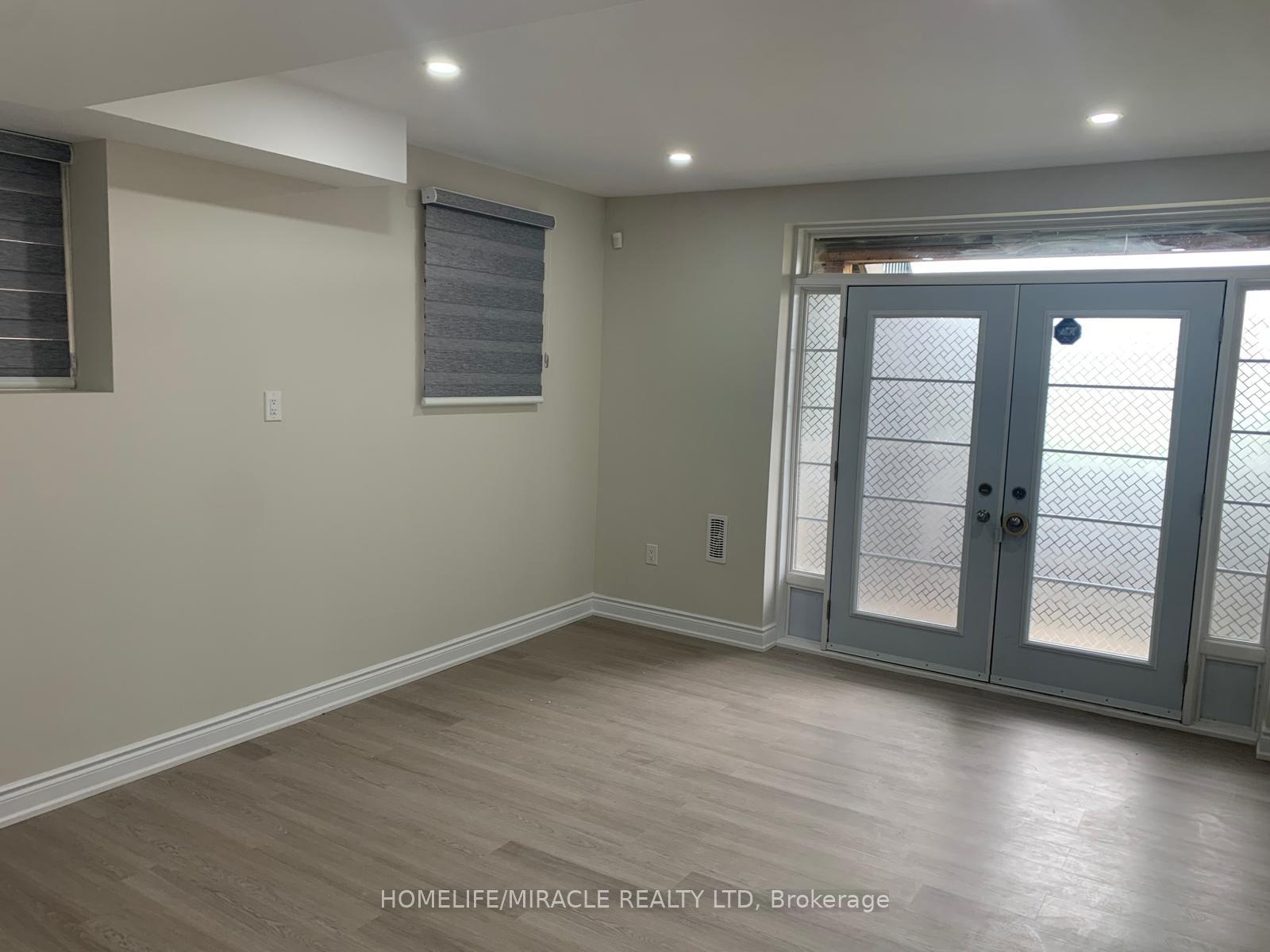 Photo 5 of Unit Bsmt, 34 Lost Canyon Way, Brampton, Credit Valley — HOMEH