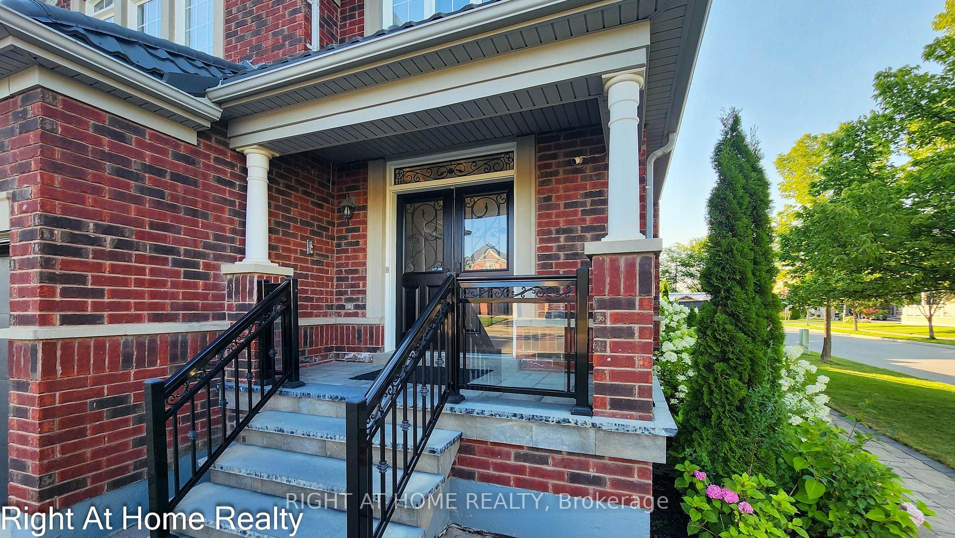 Photo 4 of 22 Bluffmeadow Street, Brampton, Bram East — HOMEH