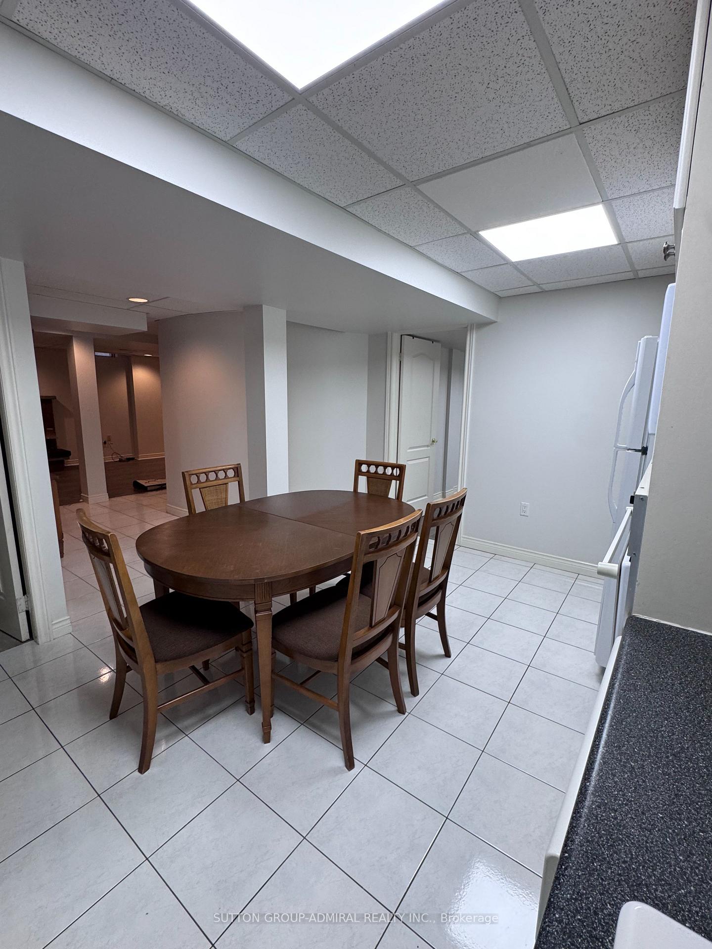 Photo 10 of Unit LOWER, 60 Spring Town Road, Vaughan, East Woodbridge — HOMEH