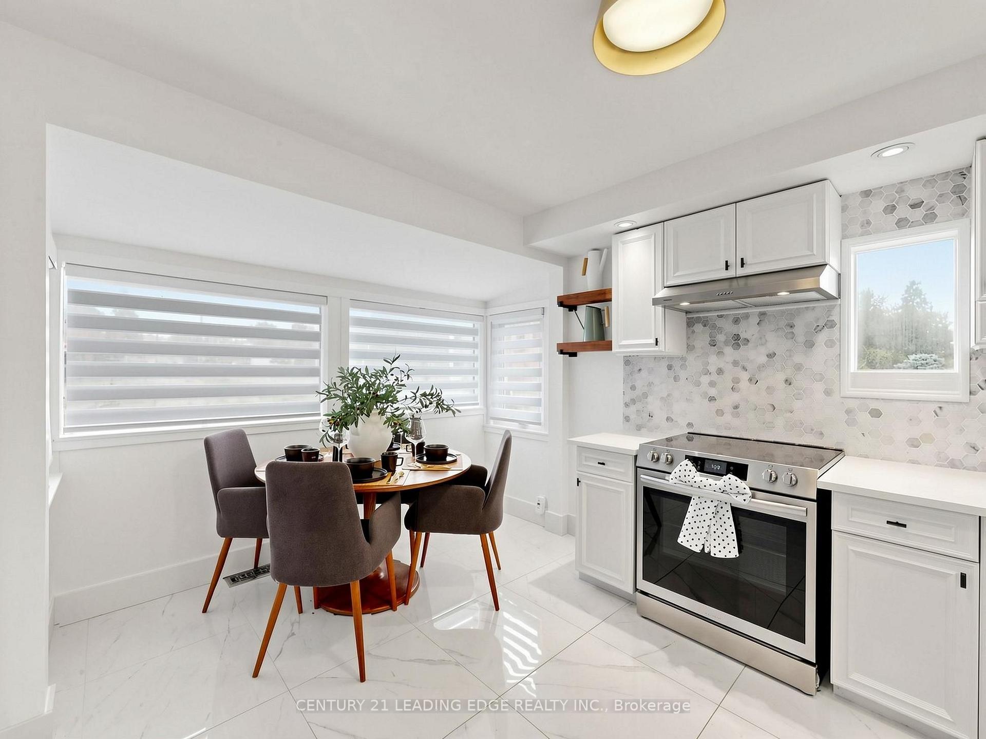 Photo 9 of 177 Park Road N, Oshawa, McLaughlin — HOMEH