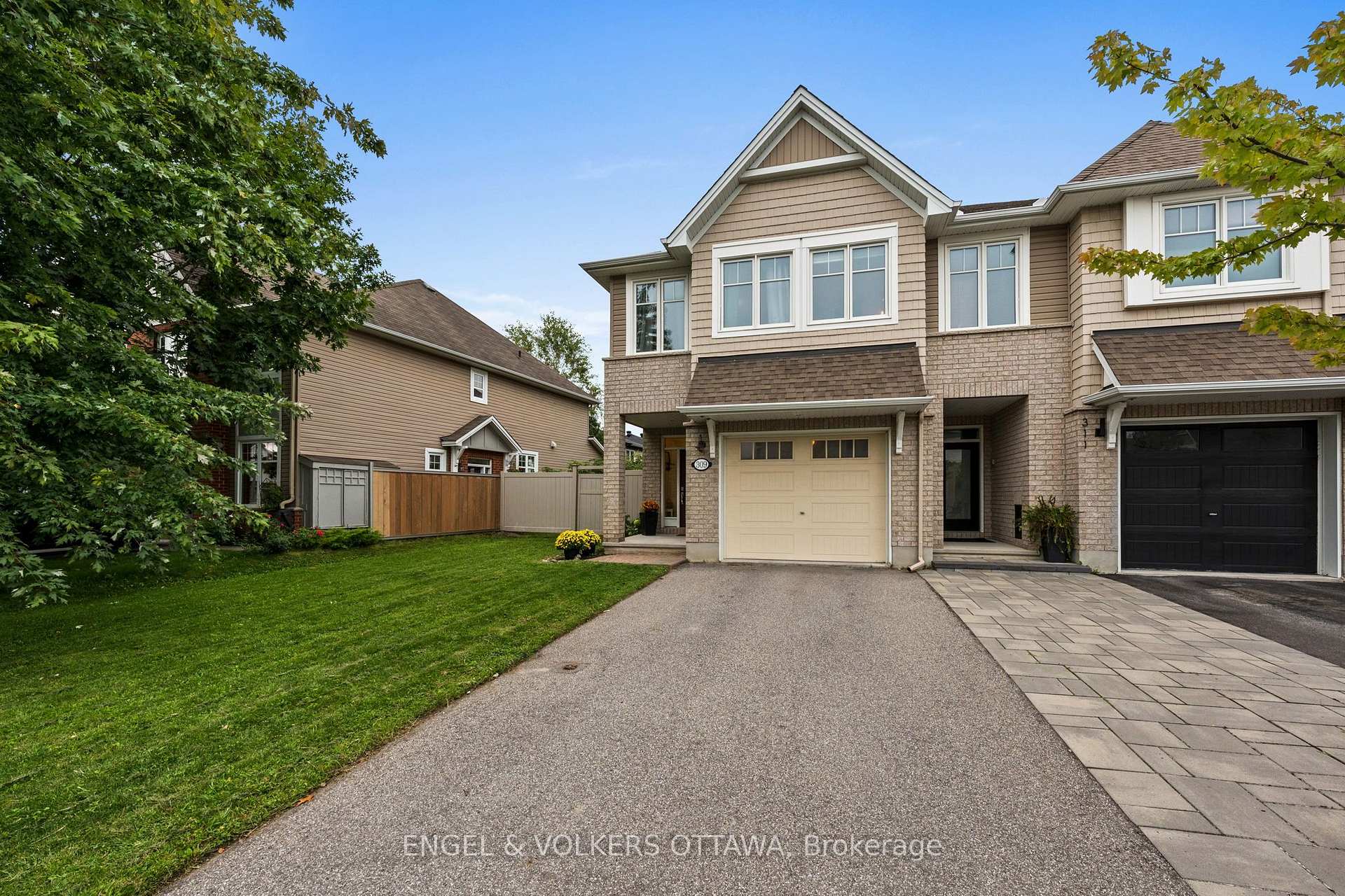 Photo 2 of 309 Alasken Drive, Ottawa, Blossom Park/Kemp Park/Findlay Creek — HOMEH