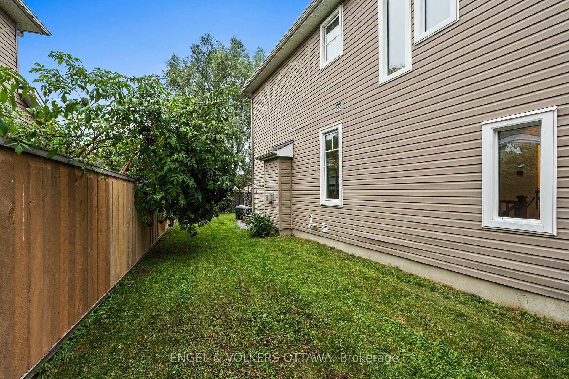 Photo 29 of 309 Alasken Drive, Ottawa, Blossom Park/Kemp Park/Findlay Creek — HOMEH