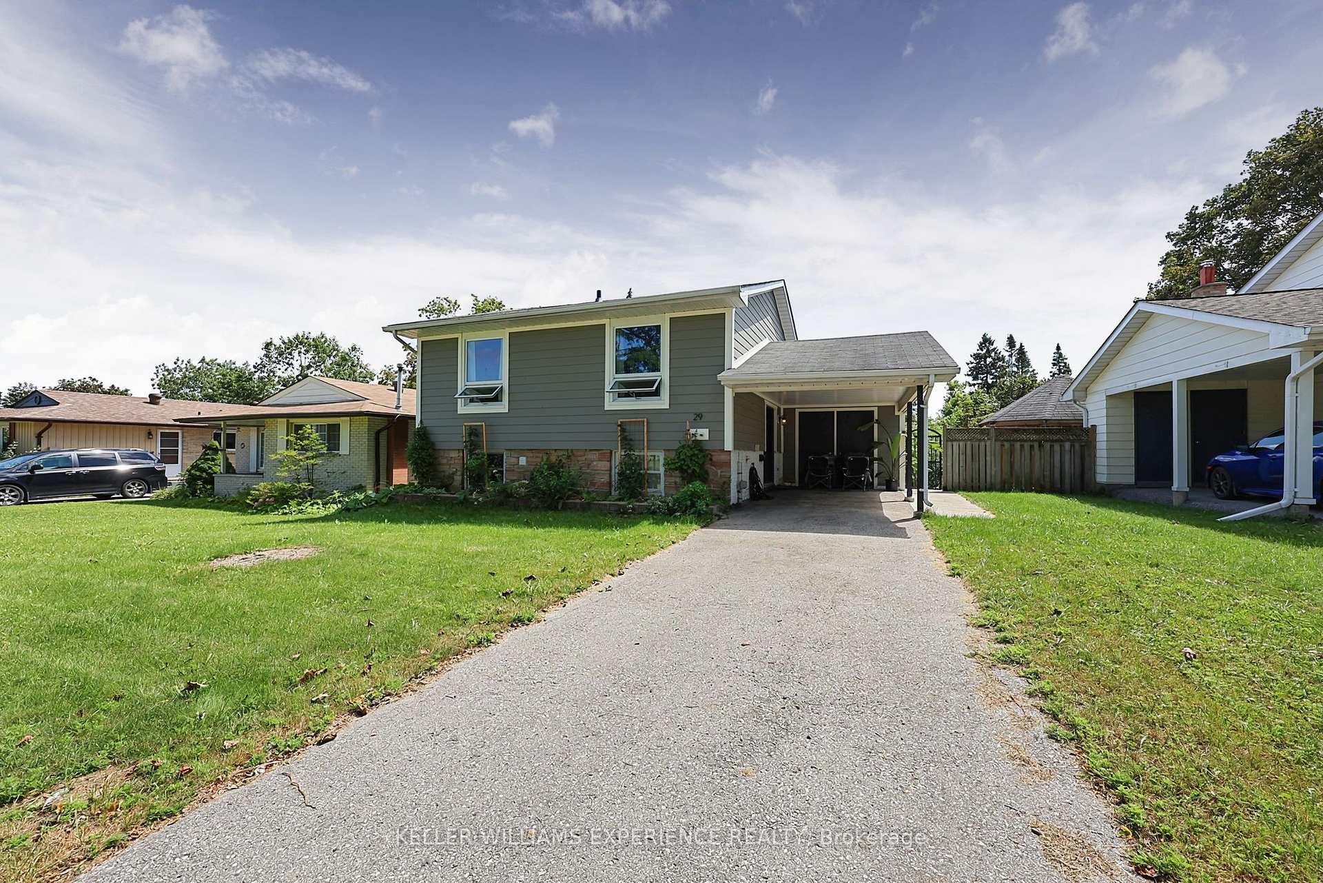 Photo 3 of 29 Collete Crescent, Barrie, Cundles East — HOMEH