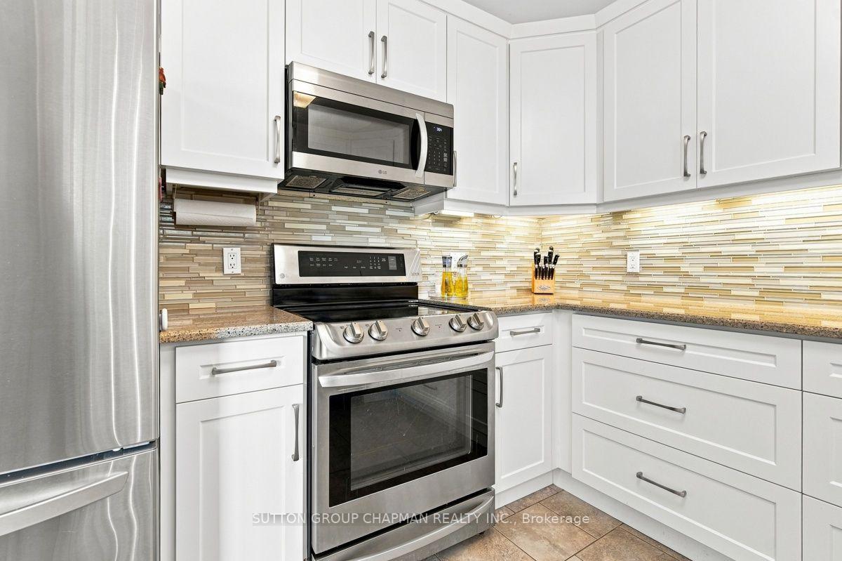 Photo 12 of 115 Gerald Crescent, London, South J — HOMEH