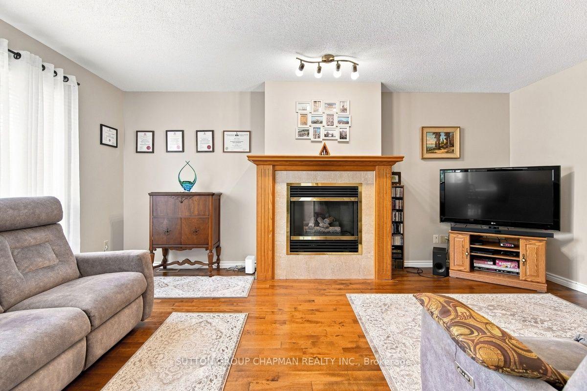 Photo 14 of 115 Gerald Crescent, London, South J — HOMEH