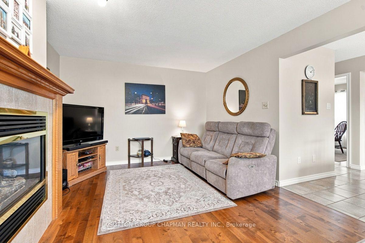 Photo 15 of 115 Gerald Crescent, London, South J — HOMEH