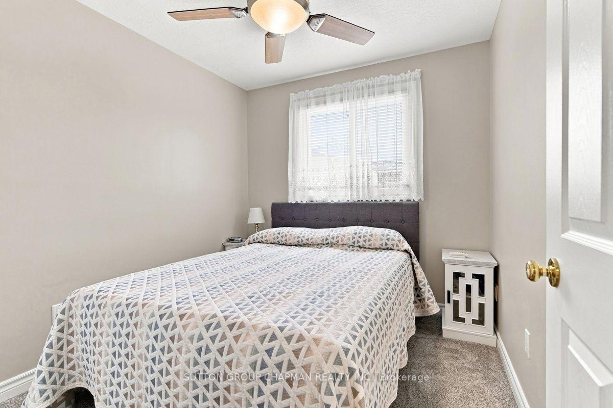 Photo 23 of 115 Gerald Crescent, London, South J — HOMEH