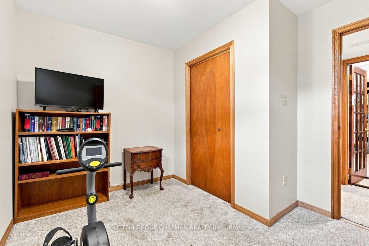 Photo 31 of 115 Gerald Crescent, London, South J — HOMEH