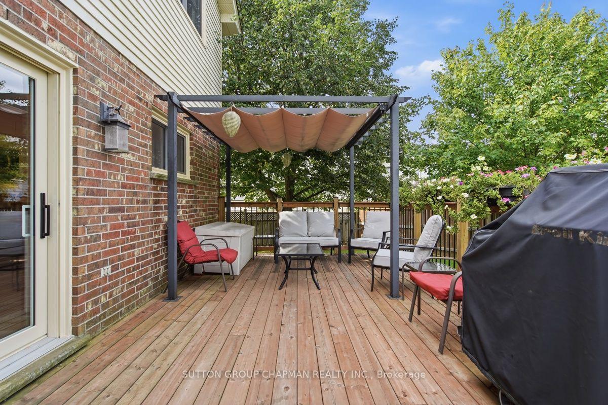 Photo 35 of 115 Gerald Crescent, London, South J — HOMEH