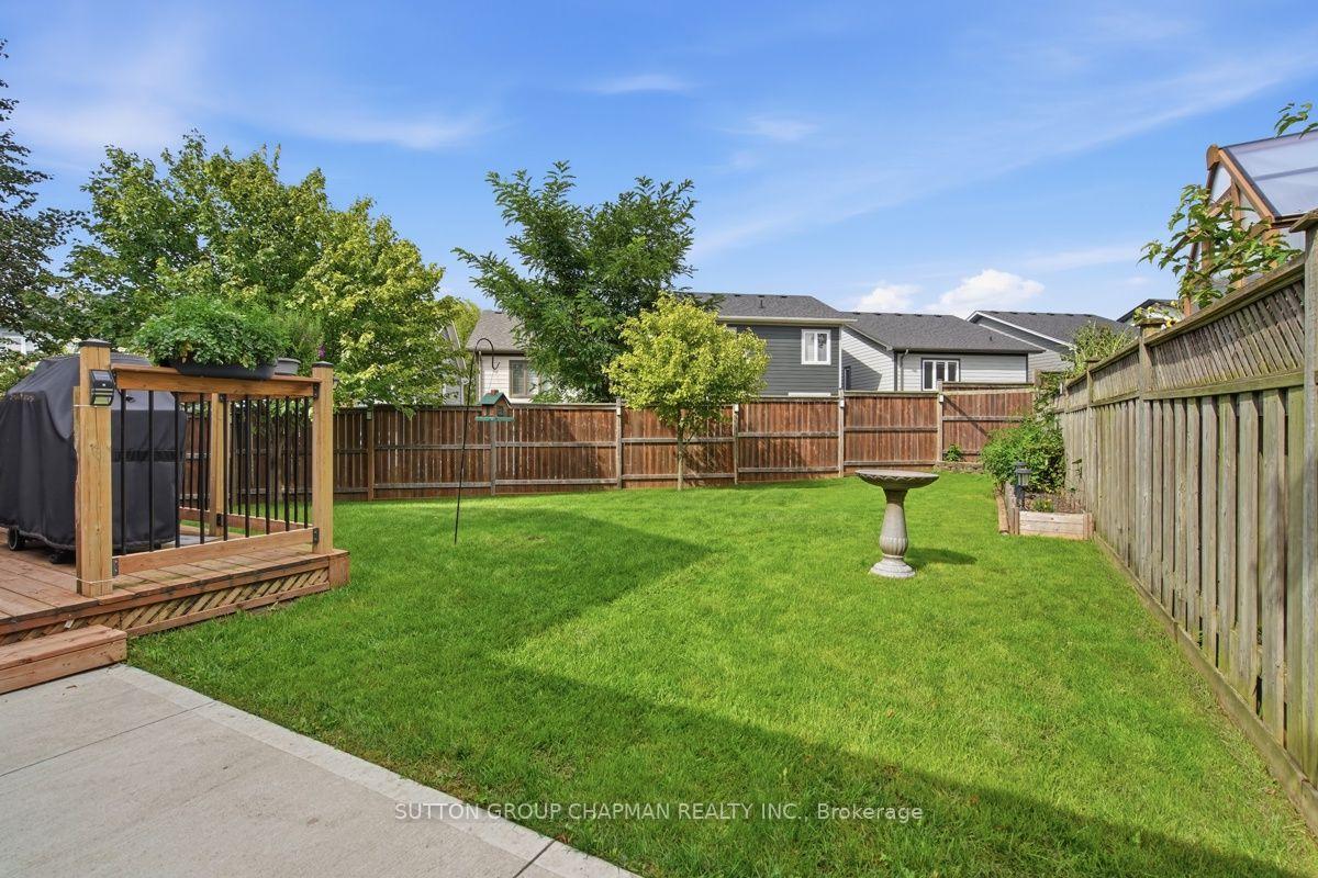 Photo 38 of 115 Gerald Crescent, London, South J — HOMEH