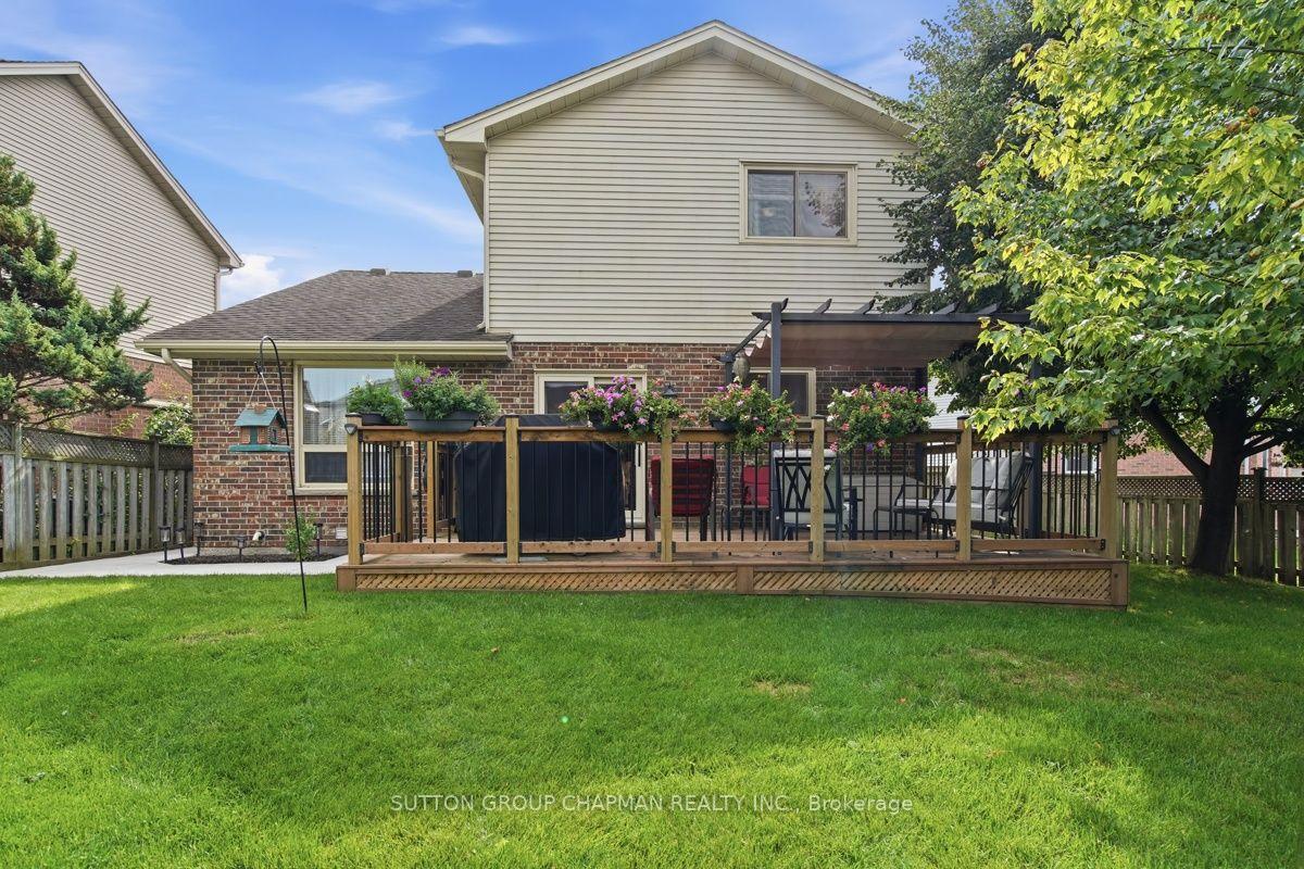 Photo 42 of 115 Gerald Crescent, London, South J — HOMEH