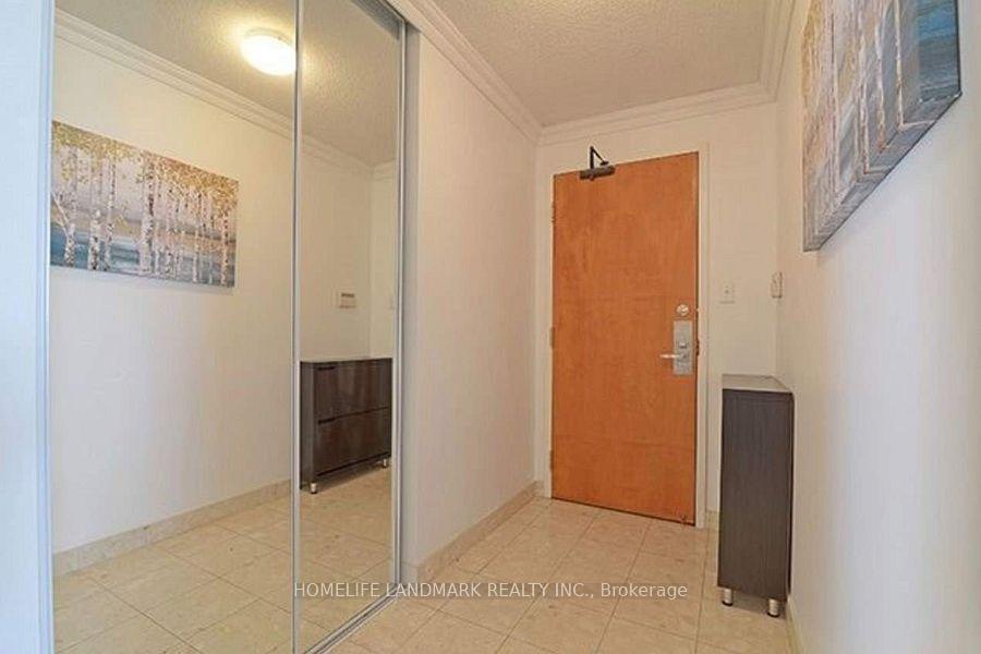 Photo 2 of Unit 811, 256 Doris Avenue, North York, Willowdale East — HOMEH