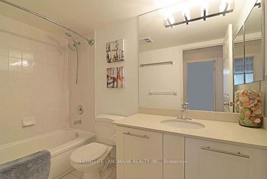 Photo 6 of Unit 811, 256 Doris Avenue, North York, Willowdale East — HOMEH
