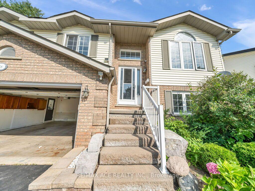 Photo 4 of 46 McLachlan Place, Guelph, Willow West/Sugarbush/West Acres — HOMEH