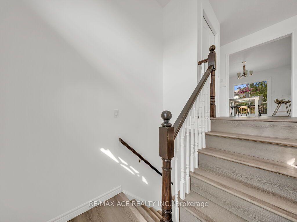 Photo 5 of 46 McLachlan Place, Guelph, Willow West/Sugarbush/West Acres — HOMEH