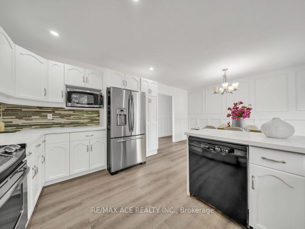 Photo 12 of 46 McLachlan Place, Guelph, Willow West/Sugarbush/West Acres — HOMEH