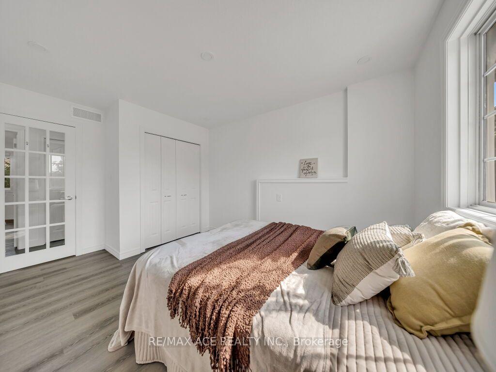 Photo 24 of 46 McLachlan Place, Guelph, Willow West/Sugarbush/West Acres — HOMEH