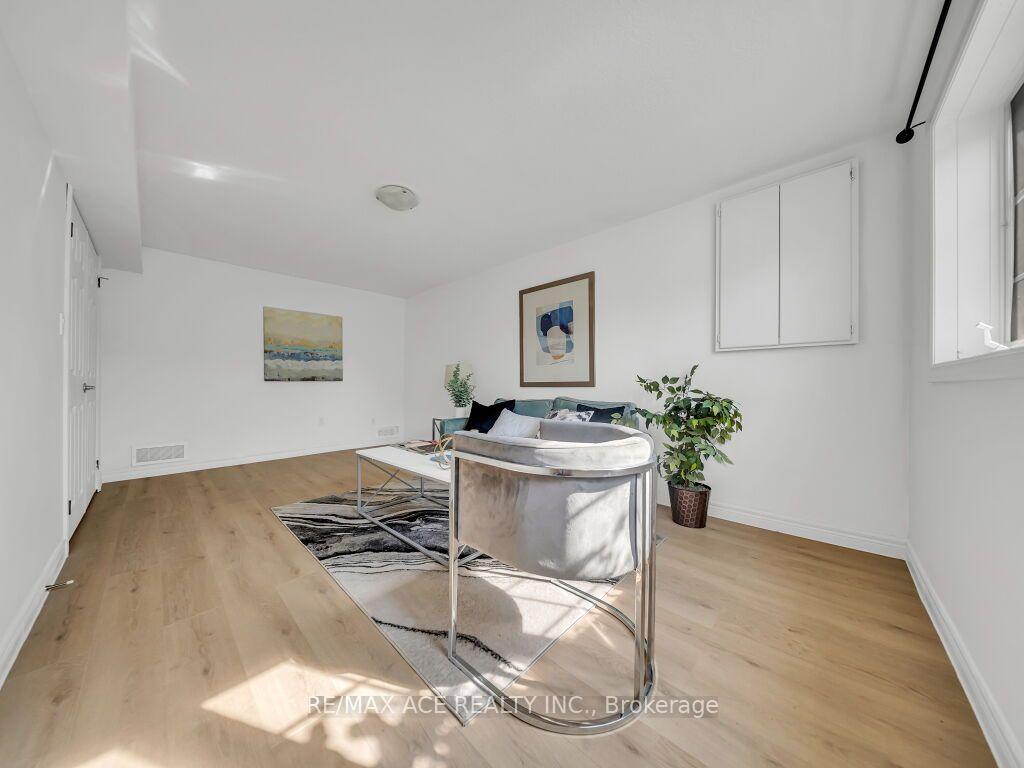 Photo 28 of 46 McLachlan Place, Guelph, Willow West/Sugarbush/West Acres — HOMEH