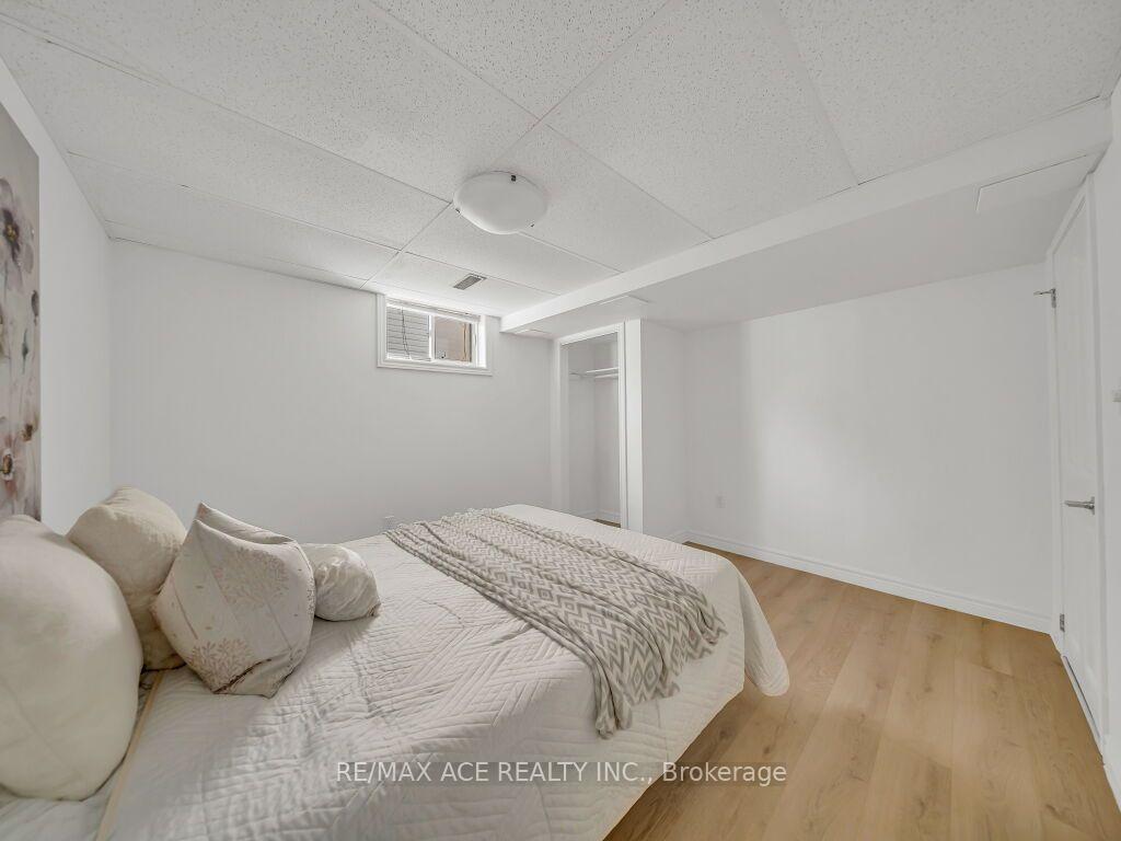 Photo 34 of 46 McLachlan Place, Guelph, Willow West/Sugarbush/West Acres — HOMEH