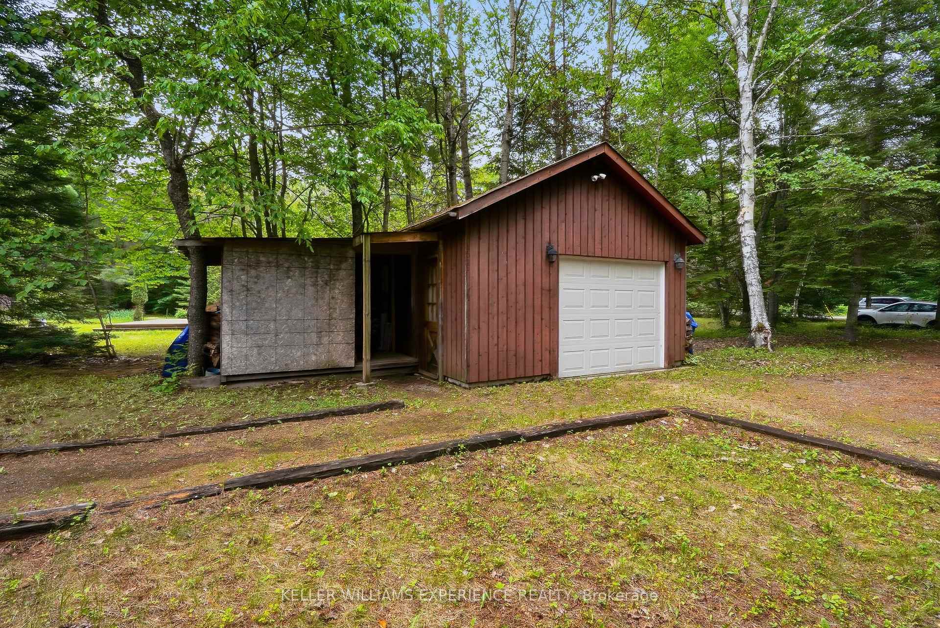 Photo 9 of 1689 Braeloch Road, Algonquin Highlands, Stanhope — HOMEH