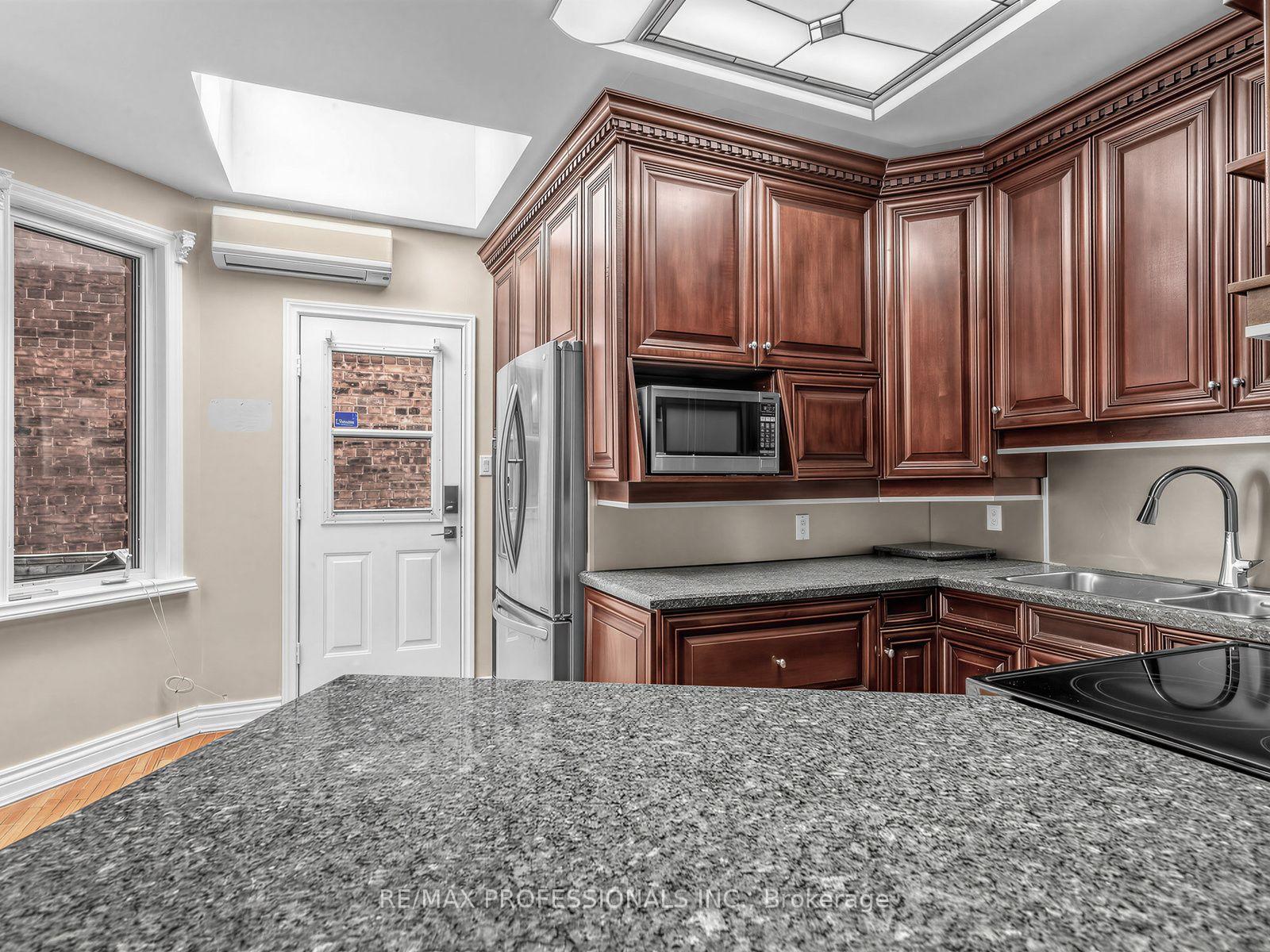 Photo 13 of 168 Markham Street, Toronto, Trinity-Bellwoods — HOMEH